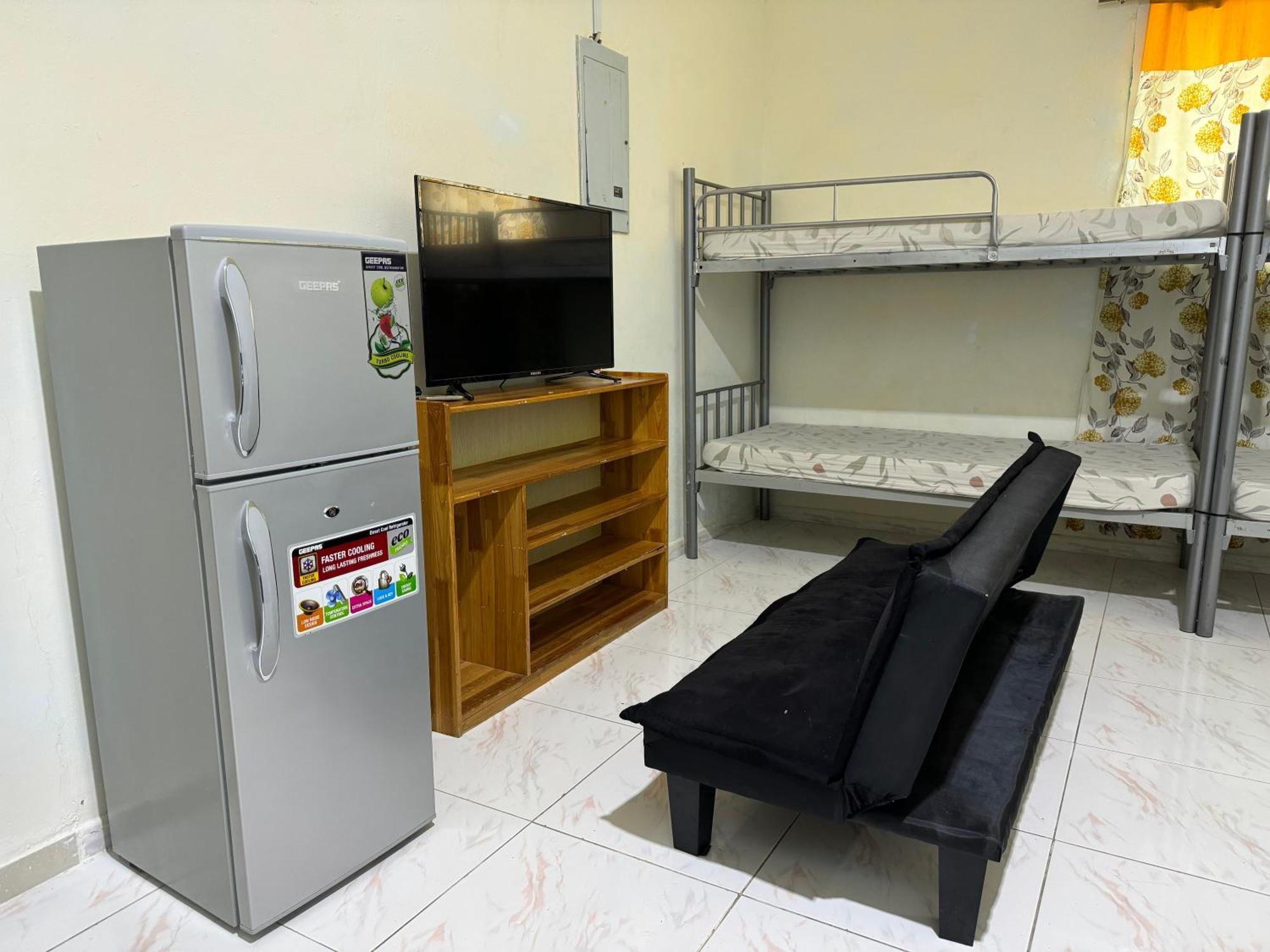 Maison d'hôtes Basic Private With Attached Bathroom - No Parking Space *