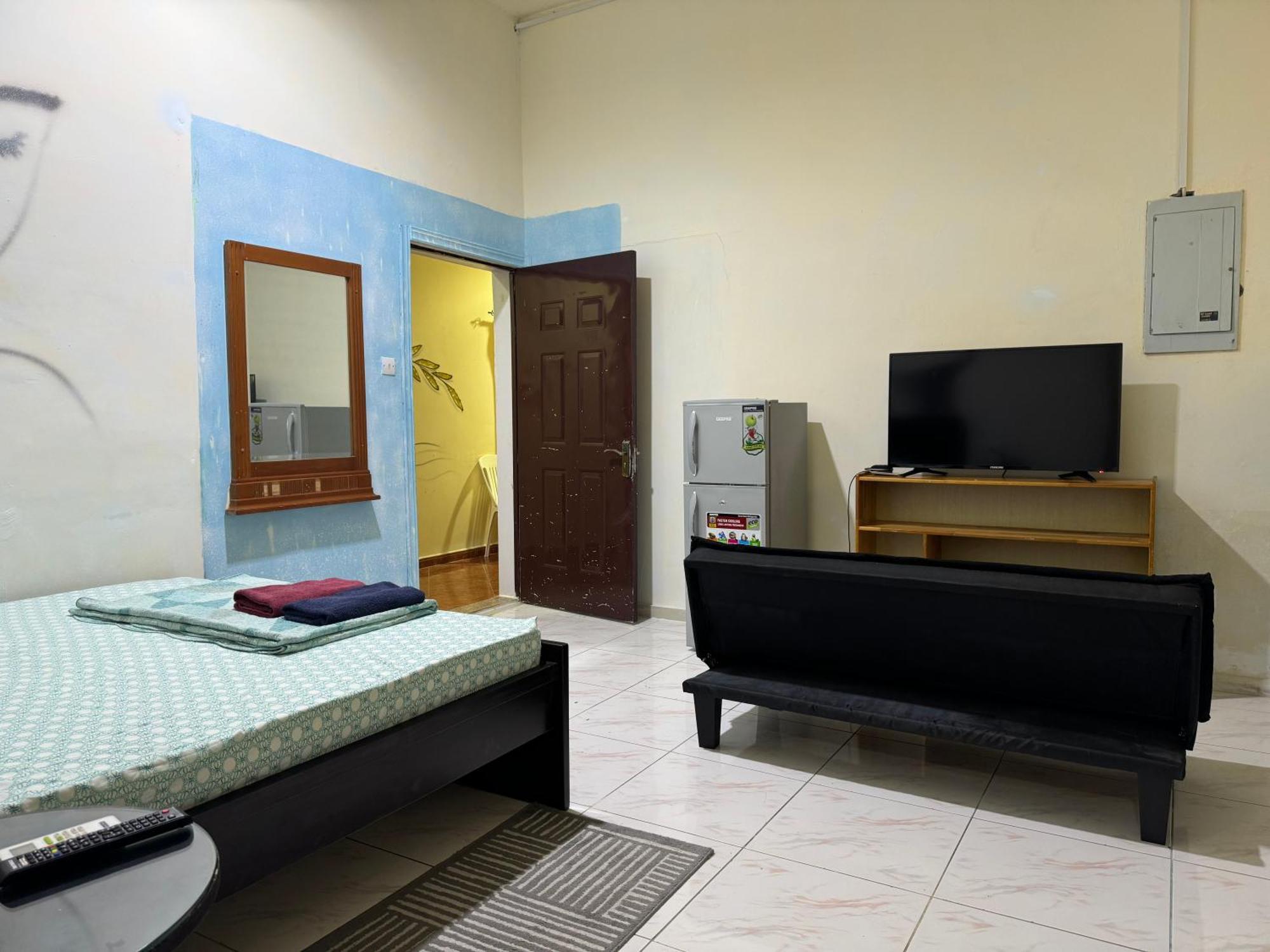 Basic Private With Attached Bathroom - No Parking Space * Abou Dabi